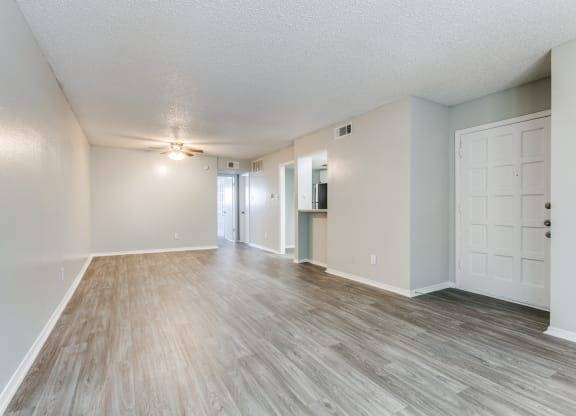 $1,000 / 1br - 804ft2 - 1/bd 1/ba, Picnic Area, Dishwasher (613 Clearwood Drive, Richardson, TX)63796327325057120