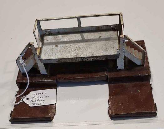 LIONEL MILK CAR PLATFORM 1