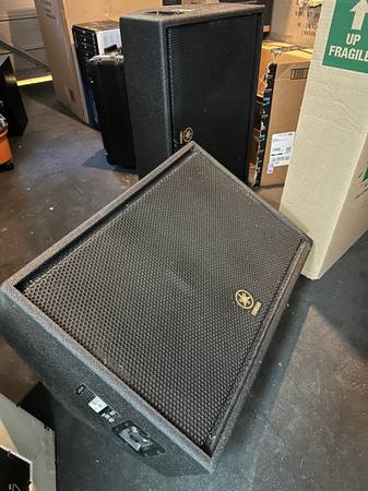 Yamaha CM15V Speakers (Pair) 1