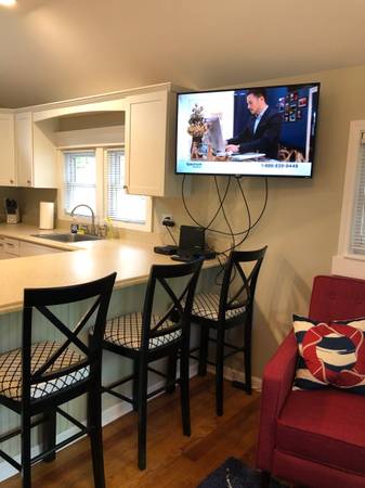 $1,200 / 2br - 1000ft2 - Charlevoix Home For Rent October 15 - May 15 (Charlevoix In Town)64037722697985124