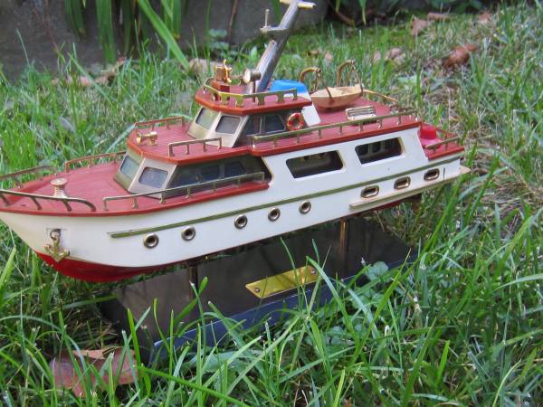 1970s Cabin Cruiser Boat Shaped AM Transistor Radio By Waco From Japan 1