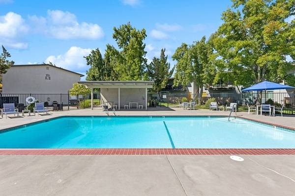 $2,070 / 1br - 690ft2 - Vida Moderna a Tarifas Insuperables – ¡Venga a Recorrerlo Hoy! (fairfield / vacaville)63850428342275122