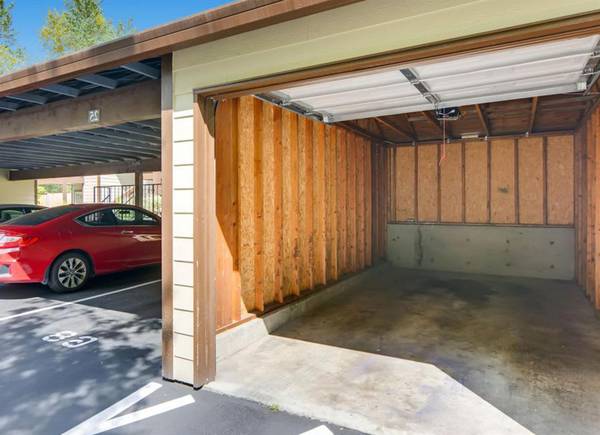 $1,695 / 2br - 3 MTHS UTILS INCL + Fully Equipped Kitchen w Dishwasher, Microwave (Beaverton)63870109605635123
