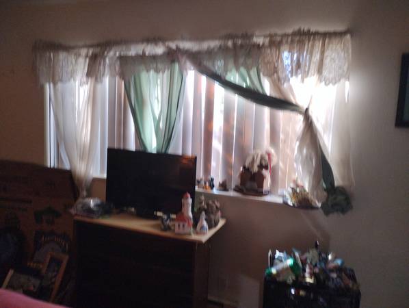 $880 / 1br - Looking for a room mate to help with the rent (Vancouver Washington)63831465028865122