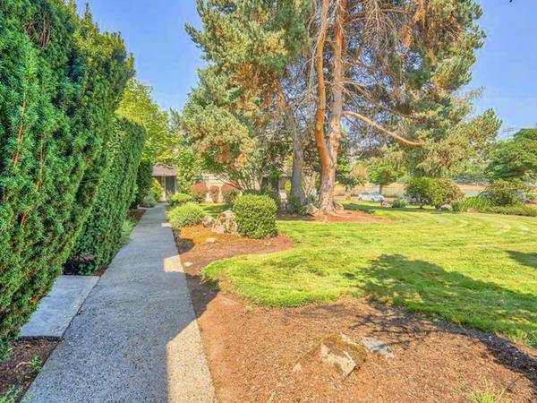$1,350 / 1br - GET $300 in SAVINGS - Popular Hawthorne District in Richmond (Hawthorne District)64039222203393124