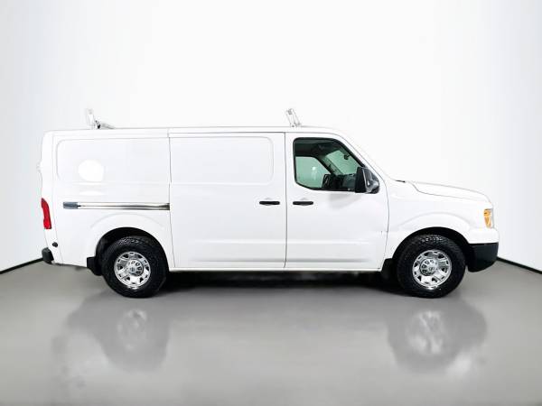 2021 Nissan NV - Photo 6