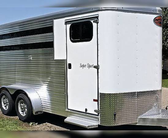 3 Horse Super Sport Trailer 1