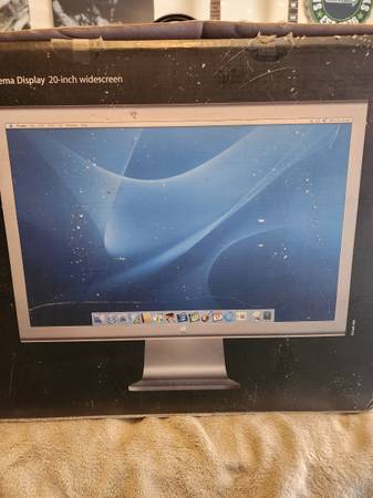 Apple Cinema Display, 20