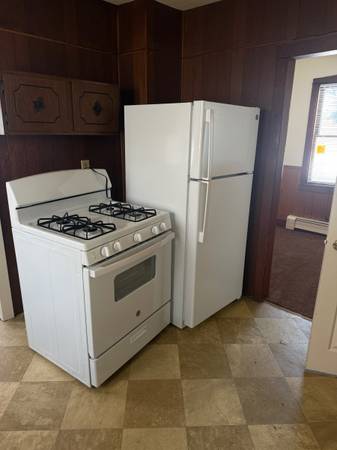 Small 2 Bdrm house 1