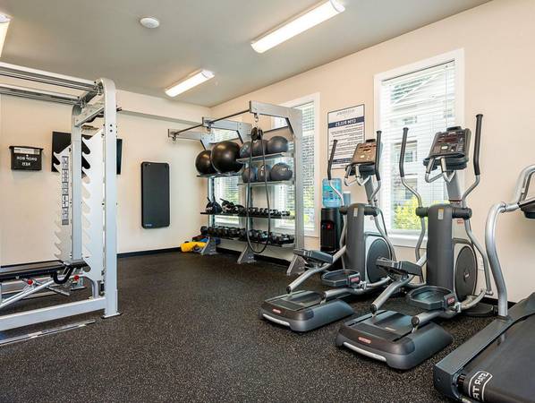 $2,400 / 3br - FREE MONTH + MOVE IN for $1000 - Pets OK - Vaulted Ceilings (Vancouver)63999315471874122