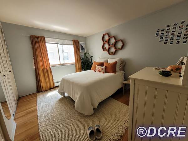 $1,750 / 1br - October 1st - Nice sized rehabbed 1BR in Lincoln Park w/ Garage avail! (Lincoln Park)63781607362947123