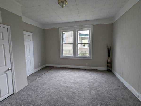 $999 / 1br - 4019 Belle Grove Apt #2 - $999 (Brooklyn)63974185554051121