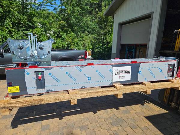 KWM Seamless Gutter Machine 1