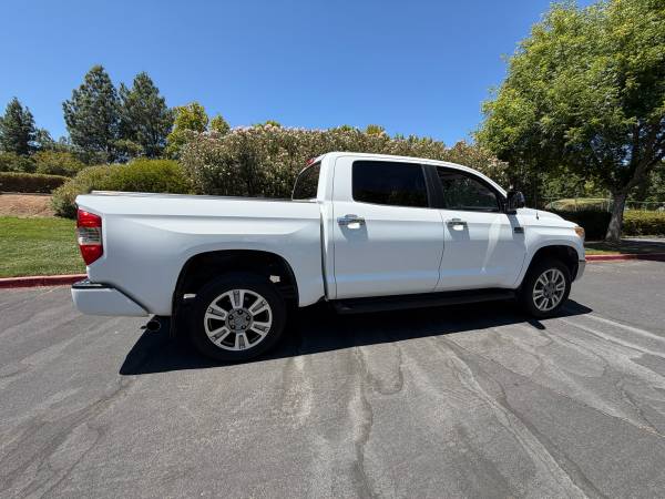 2014 Toyota Tundra - Main Photo