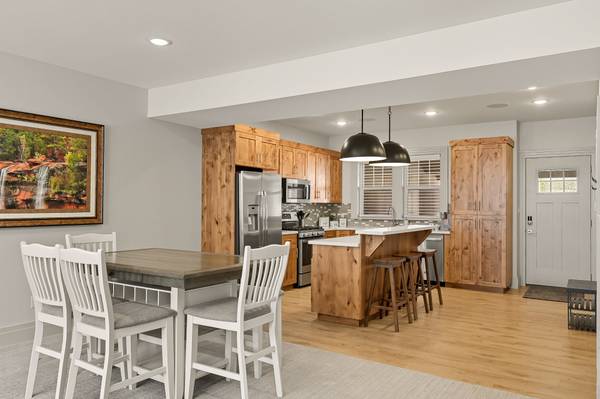 $350,000 / 2br - 1635ft2 - 875 S Lincoln Avenue #2 (Cedar City)64020363771009124