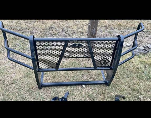 NEW Ranch Hand grill guard brush guard Ford 250-450 bumper year 2000 1