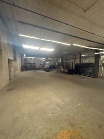 $7,900 / 4800ft2 - Almacén / Taller Mecánico y de Carrocerías junto a Jackie Robinson Pkwy (Brooklyn)63689717840769123