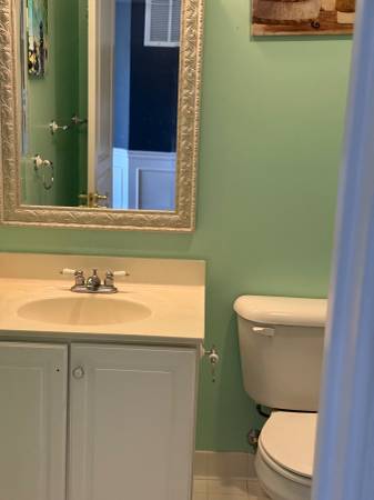 $800 / 3br - Private room with private bathroom (Frederick)64054762967299124