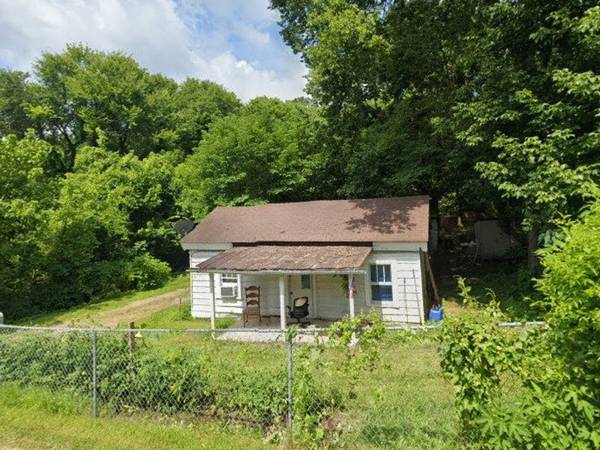$75,000 / 2br - 895ft2 - Investor Special! Two-Lot Property with Endless Potential | 0.42 Acres (Dayton)63993223127811120