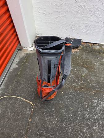 Sun Mountain extra light standing golf bag 1