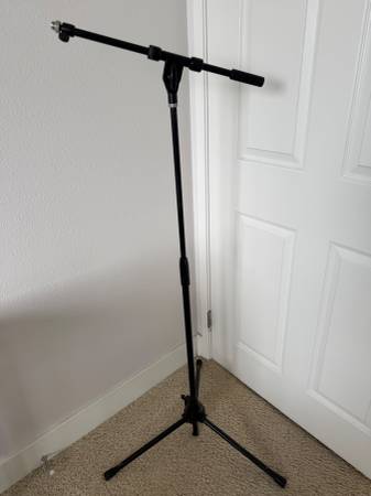 DR Pro DR210 Soporte para micrófono con trípode y brazo telescópico - $70 (Westwood Los Ángeles CA)63471426691201124
