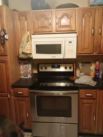 $600 / 1br - Mujer soltera buscada como compañera de cuarto (Vandergrift)64013371724035122