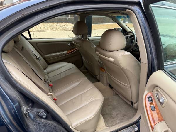 2004 INFINITI I35, AUTO-LEATHER SUNROOF KEYLESS ENTRY WITH 128K MILEAG - $2,765 (Chicago)63618847094017121
