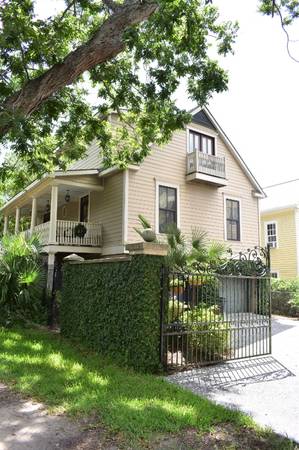 $4200.00 / 1br - 1300ft2 - Spacious 1BR close to Colonial Lake64016109005826120