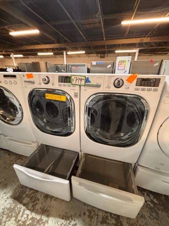 LG front load washer & dryer set with pedestal working perfectly 1