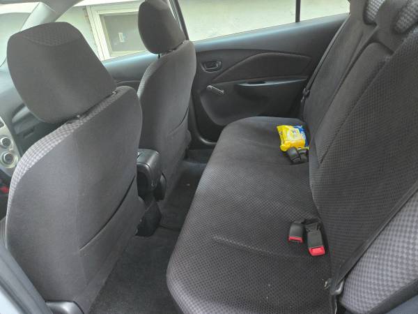 Toyota Yaris 2007 - $5,500 (Somerville)63615374947713122