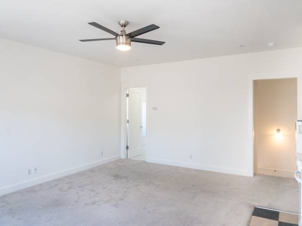 $1,945 Apartamento Estudio Encantador en Último Piso! ¡Renovado! PROGRESSIVE (mill valley)63936605318018124