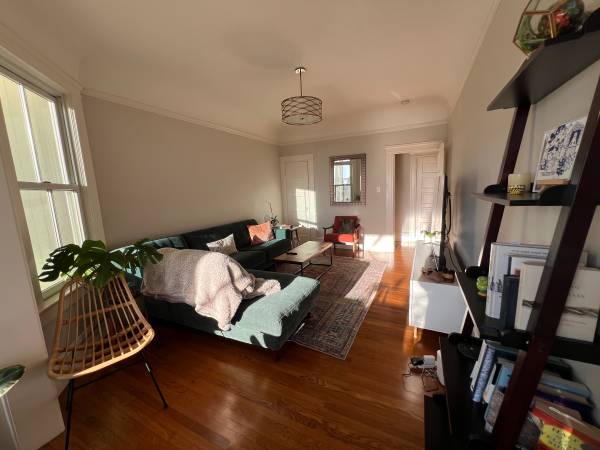 $2,250 / 2br - Furnished Room for Sublet in Beautiful 2br Duboce Triangle House (castro / upper market)63824143977985122