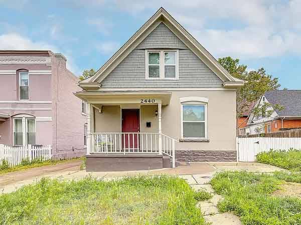 $1,050 / 3br - This 3-bedroom, 1-bath home (Denver, CO)63679423655809120