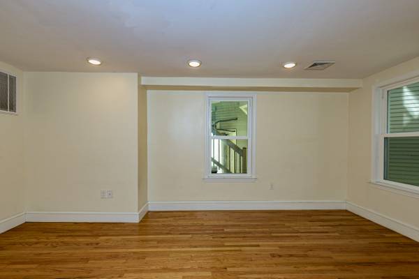 $3,100 / 3br - 1100ft2 - ¡APARTAMENTO DISPONIBLE AHORA! (Newton)63839292304257123