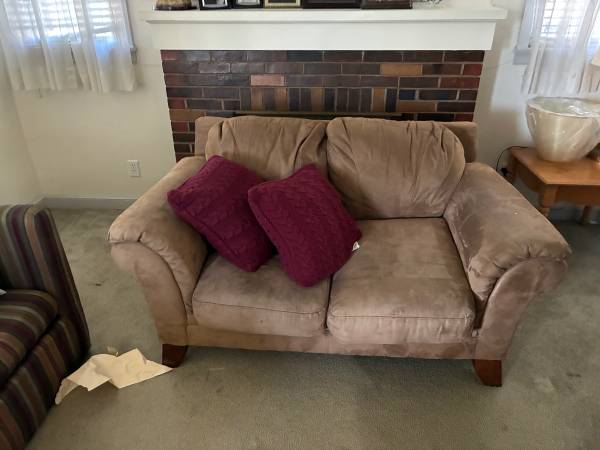 Curb alert - free stuff 1