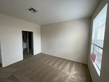 $1,450 / 2br - 904ft2 - Modern Master Suite with Upgraded Bathrooms & In-Unit Laundry (San Diego)63657108663297120