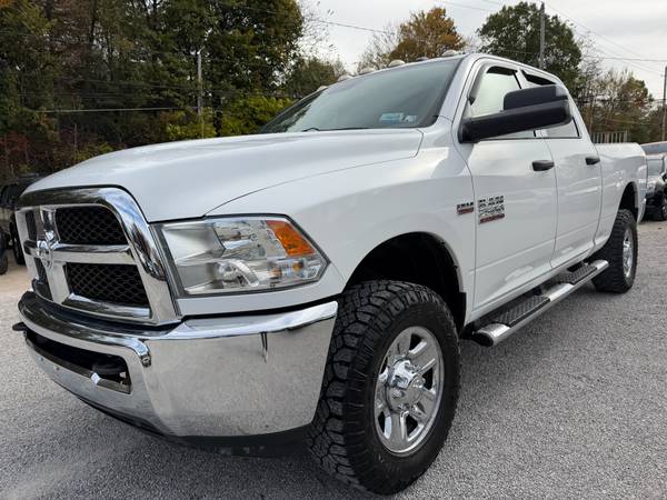 2016 Ram 2500 HEAVY DUTY - Crew Cab - 4WD - 6.4 V8 HEMI 1