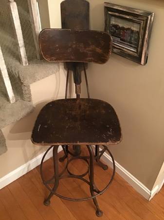 Vintage drafting chair 1