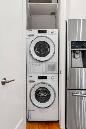$4,450 / 2br - 960ft2 - Immaculate One of a Kind NO FEE Sunnyside Two Bedroom Apartment (Sunnyside)63854385910915124