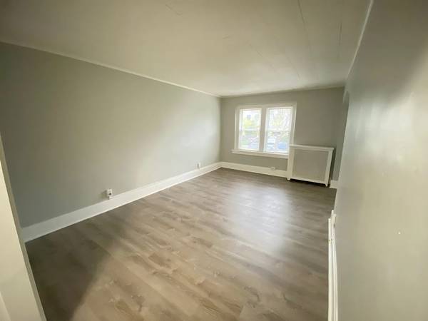 $1,250 / 1br - 700ft2 - Cozy 1-Bedroom Just Steps from Central Park! (Buffalo)63925205019523120
