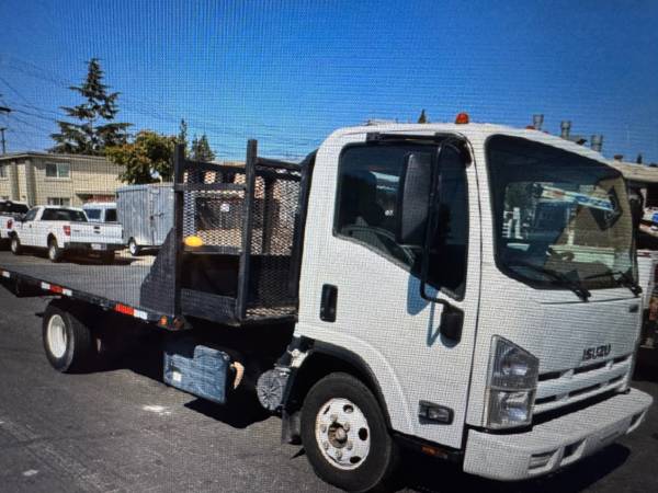 2013 Isuzu NPR - Photo 3