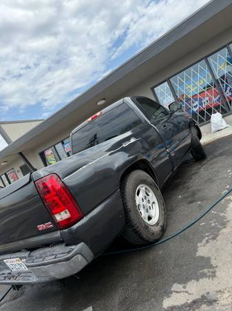 2003 GMC Sierra V6 - $3,50063440881477635122