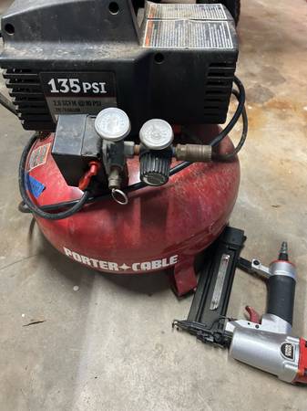 Porter Cable pancake comptressor CF2600 1