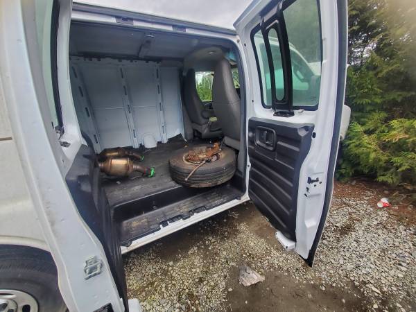 Chevy express cargo van 2020 1