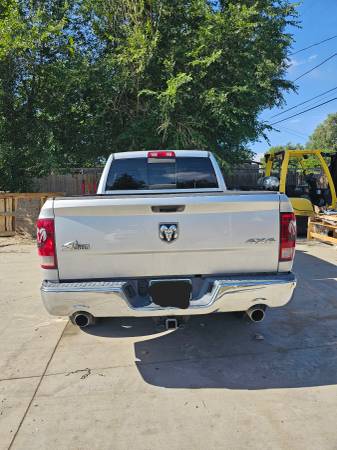 2011 Dodge Ram 1500 5.7L Hemi 4X4 - $10,500 (Denver)63612131727745122