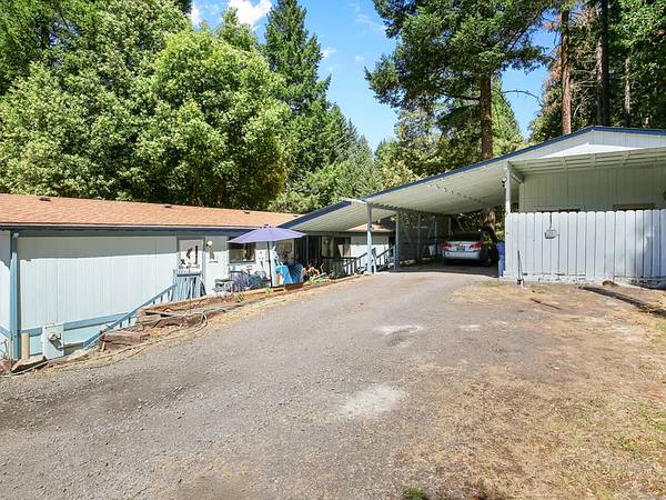 $268,000 / 3br - 1782ft2 - Vida tranquila y asequible en Cave Junction (Cave Junction)64318776391937123