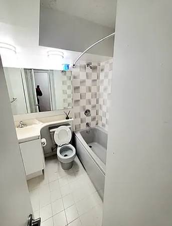 $6,845 / 3br - NO FEE_SPACIOUS 3 BR 2 BATHS_ROOF_GYM_LAUNDRY ROOM_WEST 46 ST (Midtown West)63788856852355123