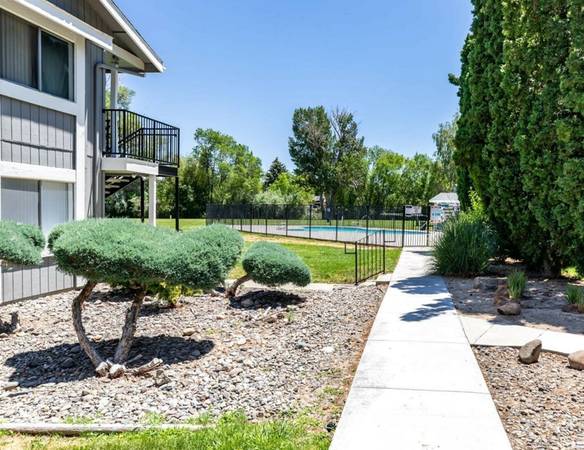$1,100 / 1br - PRIMER MES $1000 DE DESCUENTO - Excelente lugar para vivir, trabajar y divertirse + Mascotas permitidas (Reno)63682255256961121