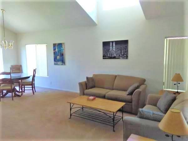 $985 / 1br - Oceanside Room for Rent with Private Bathroom (Oceanside)63998456366595120