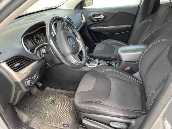 2015 Jeep Cherokee Latitude - $5,500 (sherman)63436939540611122
